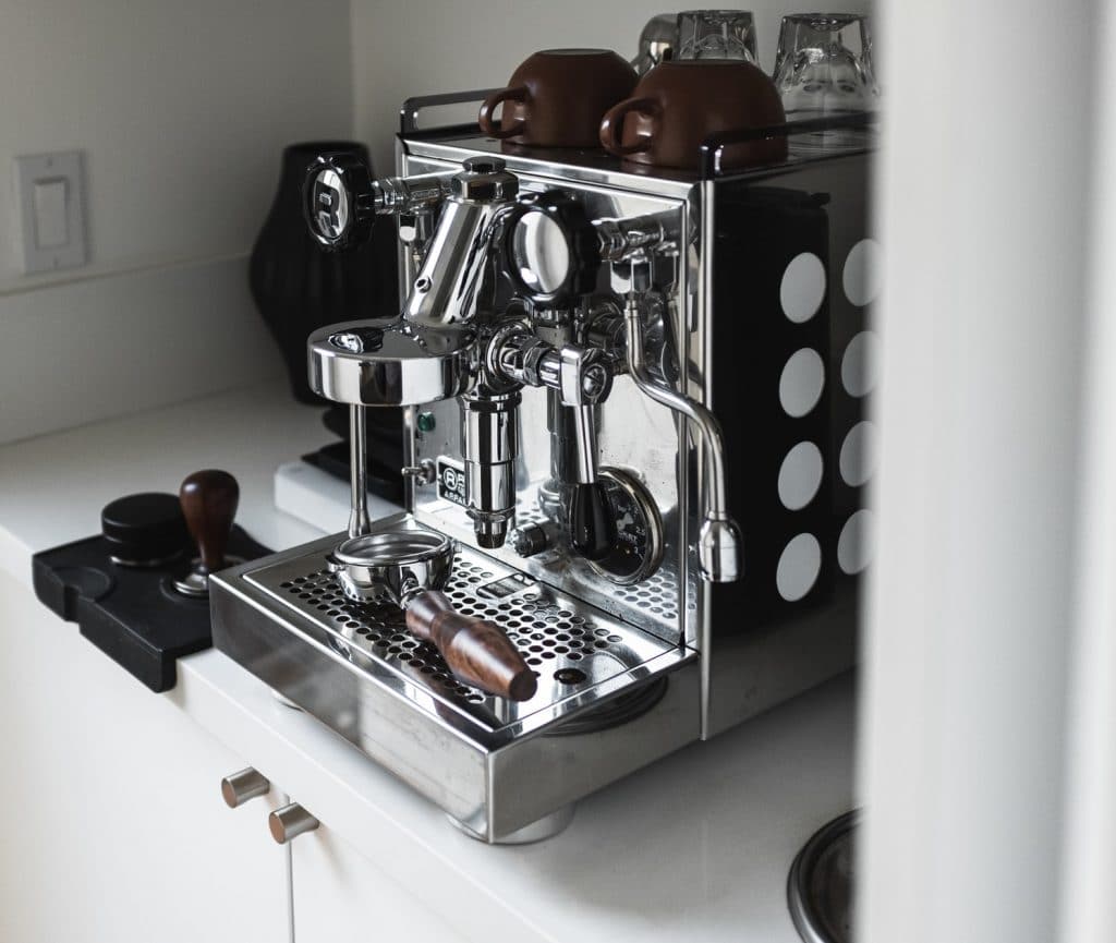 What is an automatic espresso machine?